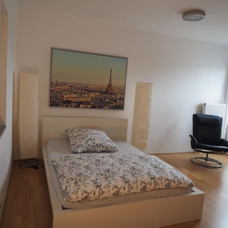 B8 - Just A Private Accommodation Düsseldorf Dış mekan fotoğraf