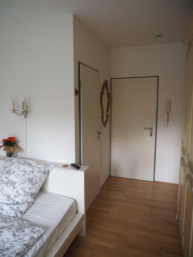 B8 - Just A Private Accommodation Düsseldorf Dış mekan fotoğraf