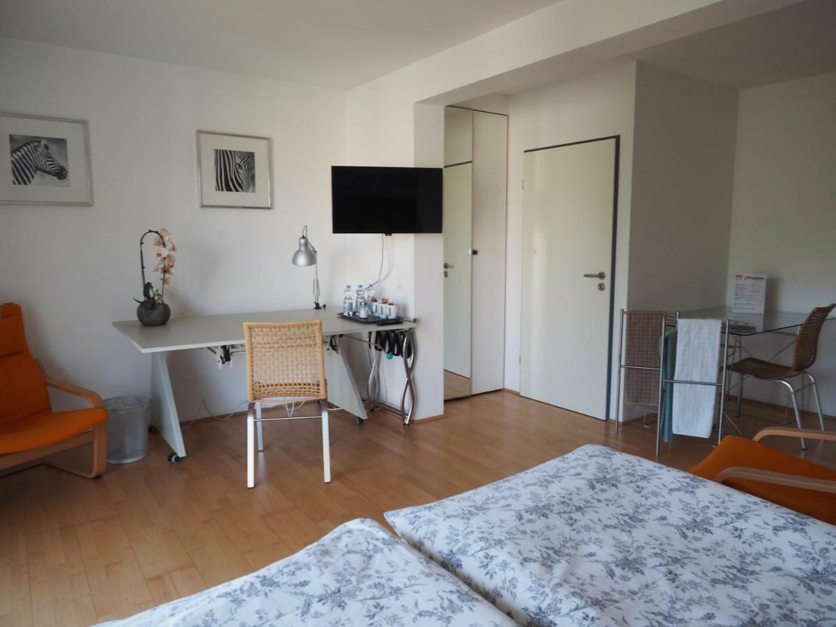 B8 - Just A Private Accommodation Düsseldorf Dış mekan fotoğraf