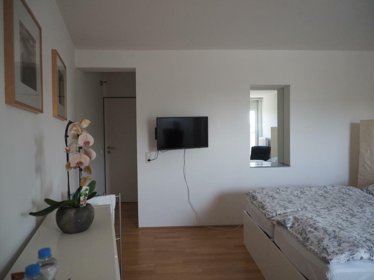 B8 - Just A Private Accommodation Düsseldorf Dış mekan fotoğraf